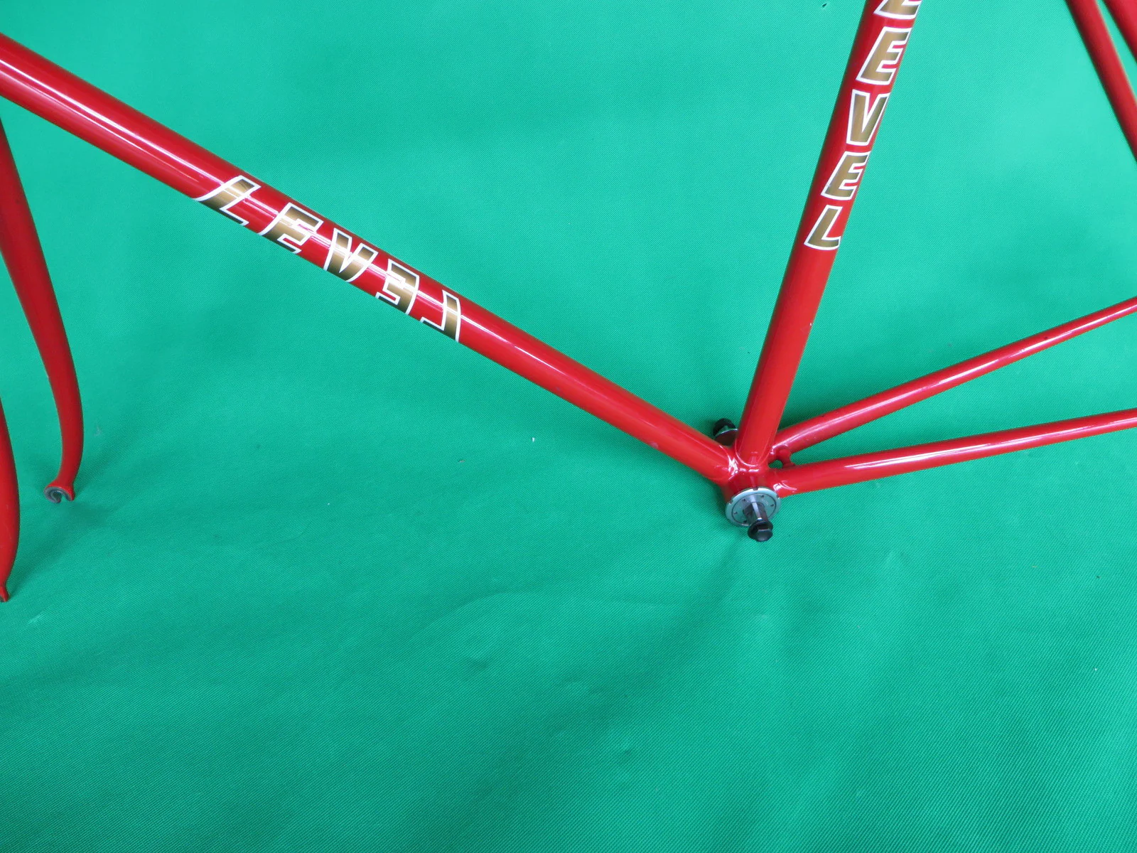 Level Red (49.5cm) - Image 7