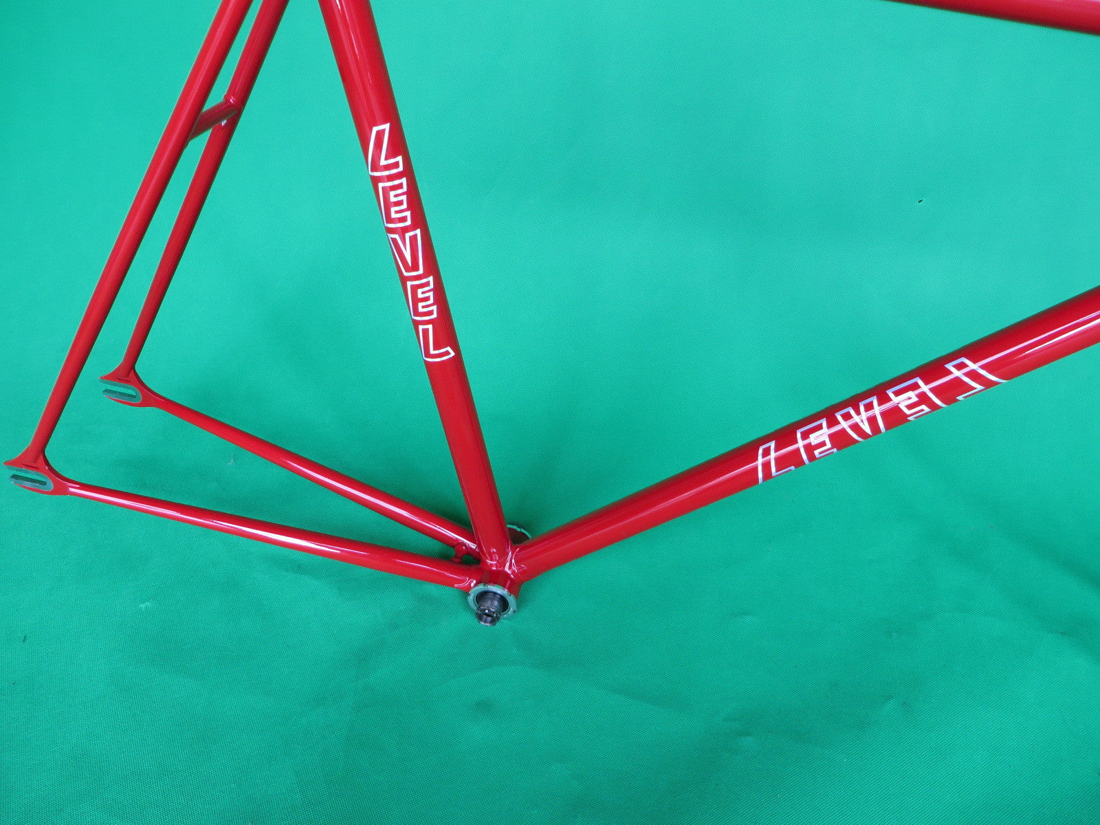 Level Red/Gold Two Tone (54.5cm) - Image 12