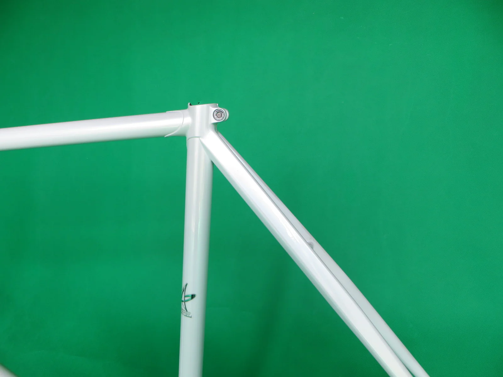 Makino // White 2013 // 53cm - Image 7