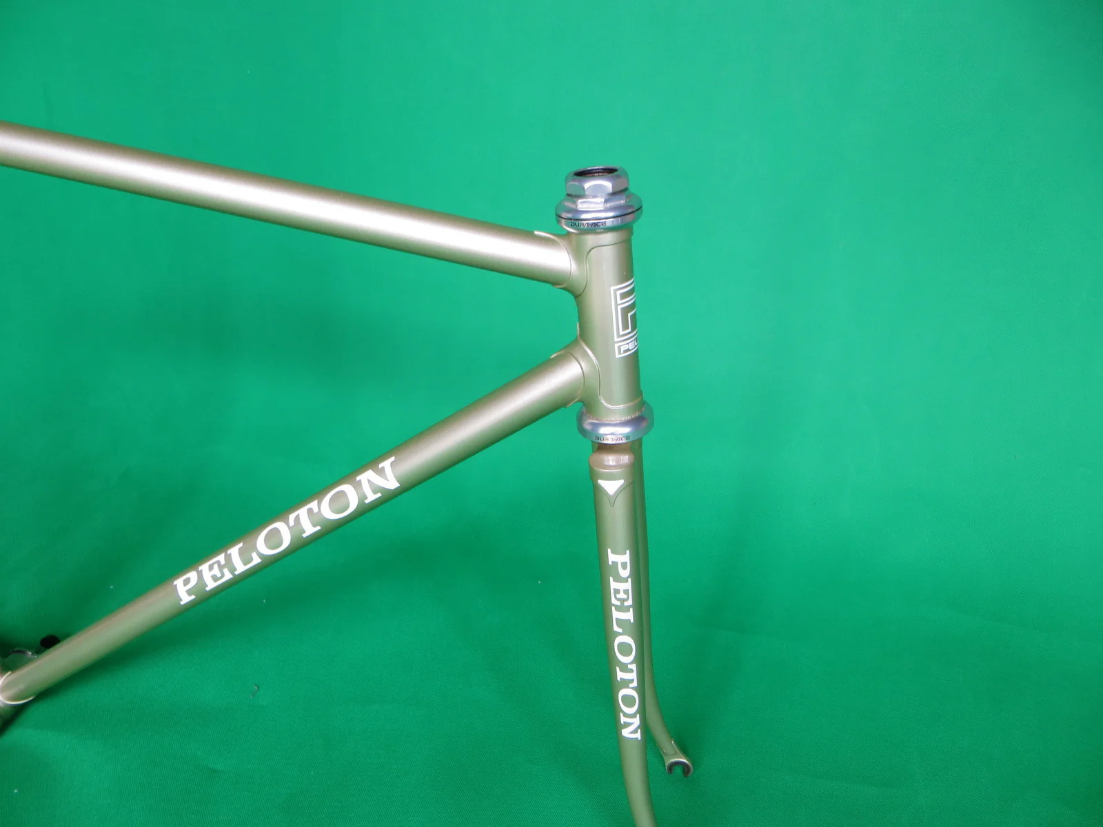 Peloton // Goldish-Silver // Sloping // 53cm - Image 7