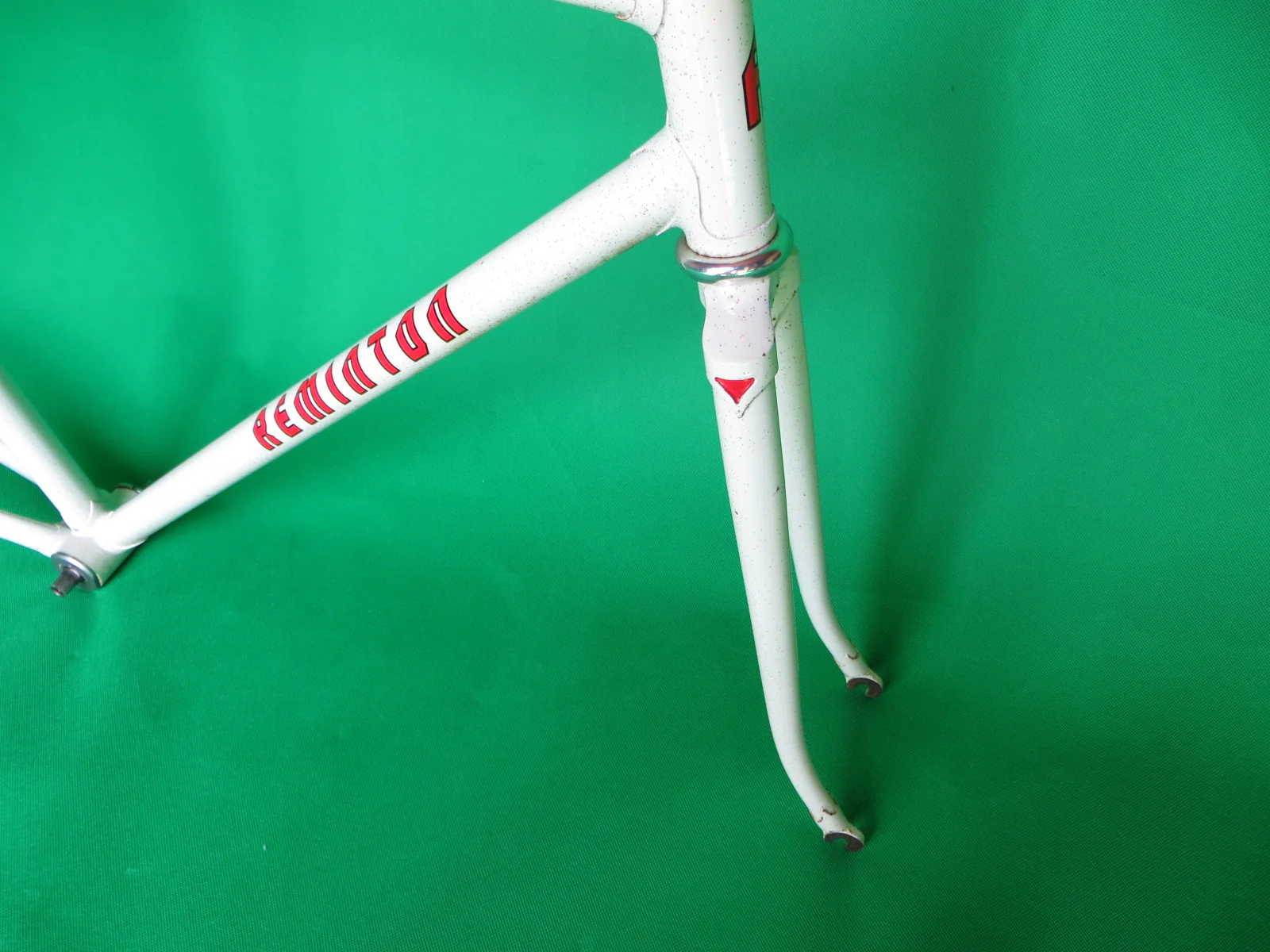 Reminton White Silver Flake (52cm) - Image 8