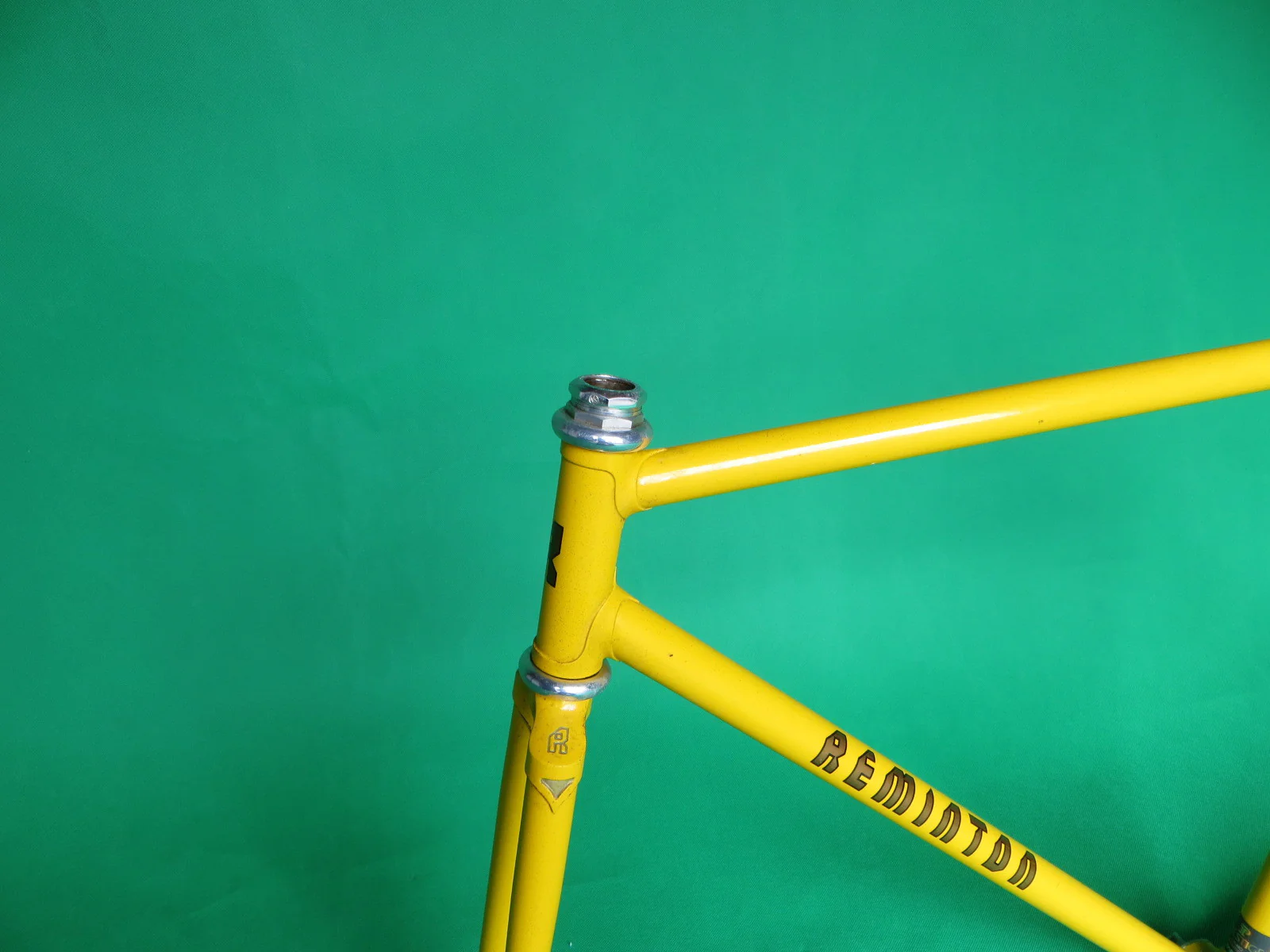 Reminton // Yellow & Gold Flake '97 // 51.5cm - Image 12
