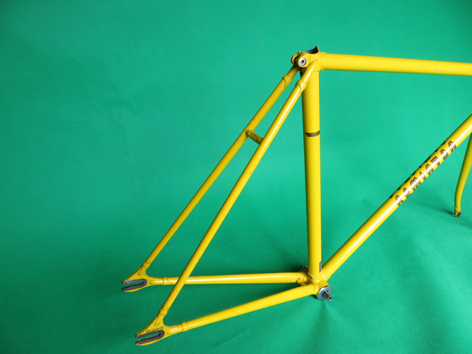 Reminton // Yellow & Gold Flake '97 // 51.5cm - Image 3